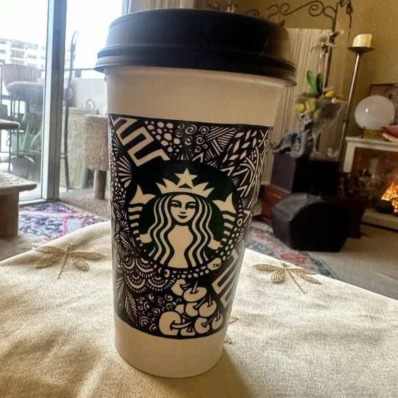 Starbucks 2014 Art Contest Winner Reusable Plastic 16oz Travel Coffee Cup / Mug. - Picture 8 of 9